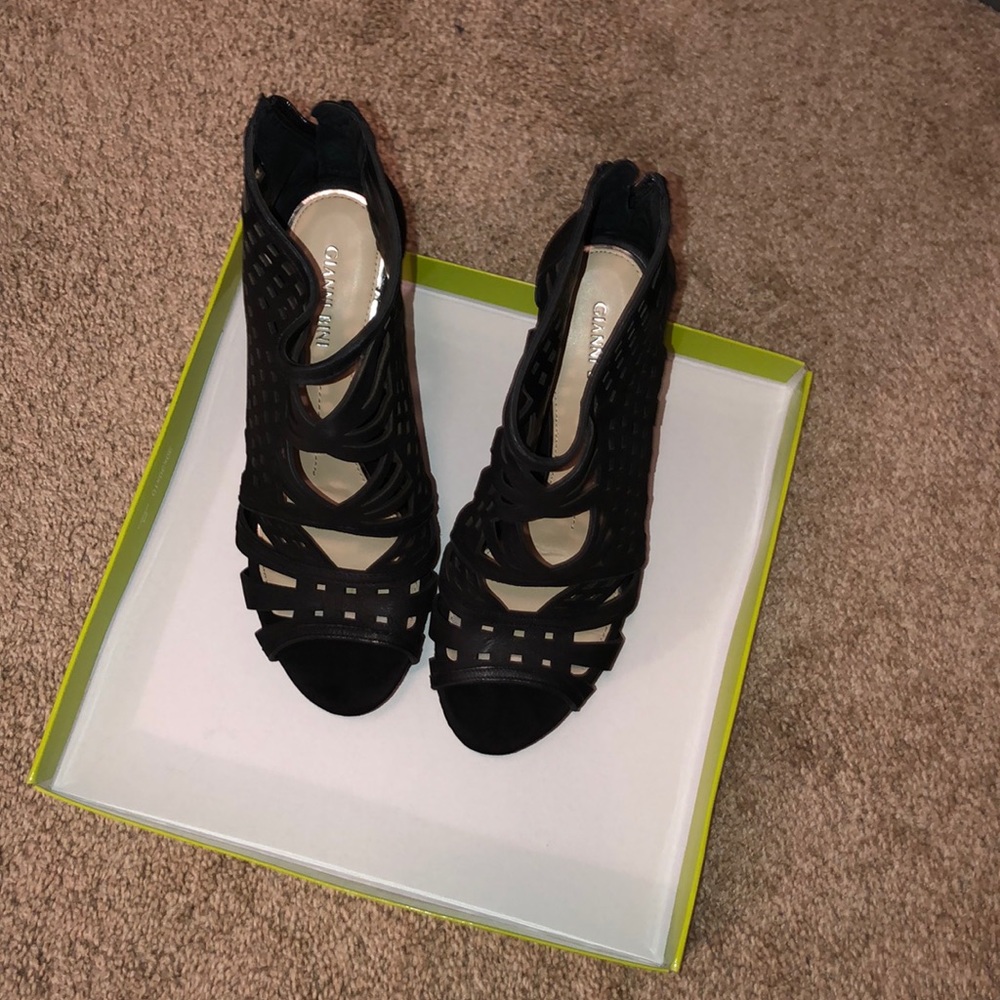 Very high black heels